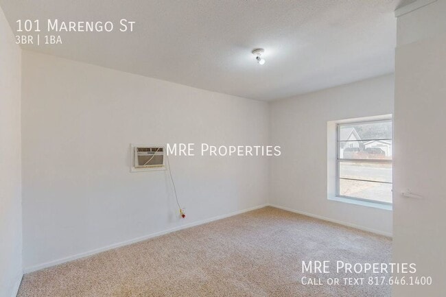 Building Photo - 101 Marengo St