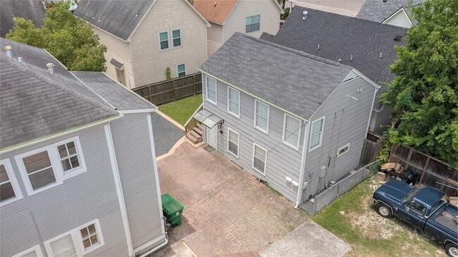 Building Photo - 3310 Crawford St
