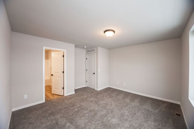 Building Photo - Beautiful Home in Mosaic Neighborhood