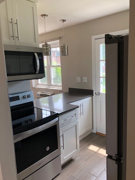 Building Photo - 92 Emerson Gardens Rd