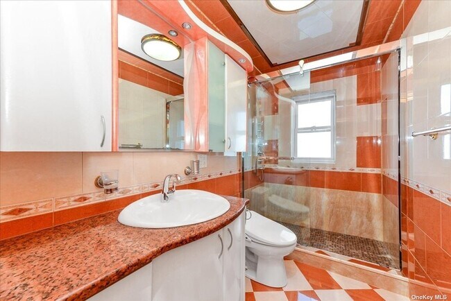 Building Photo - 70-21-70174 174th St