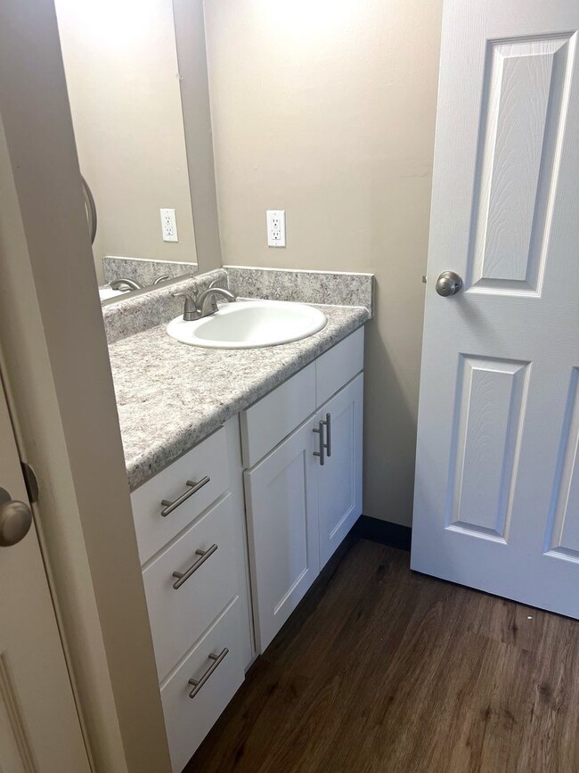Building Photo - Modern 2-Bedroom Apartments in Crown Point, IN – Pet Friendly!