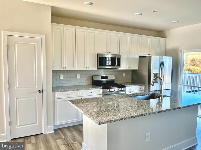 Building Photo - 1456 Clingmans Dome Dr