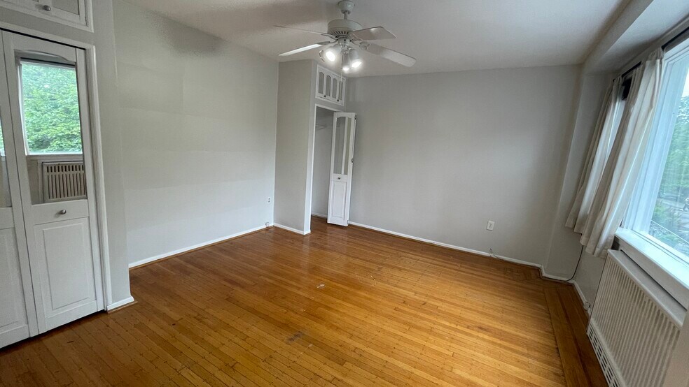 Bedroom 1 - 425 S 46th St