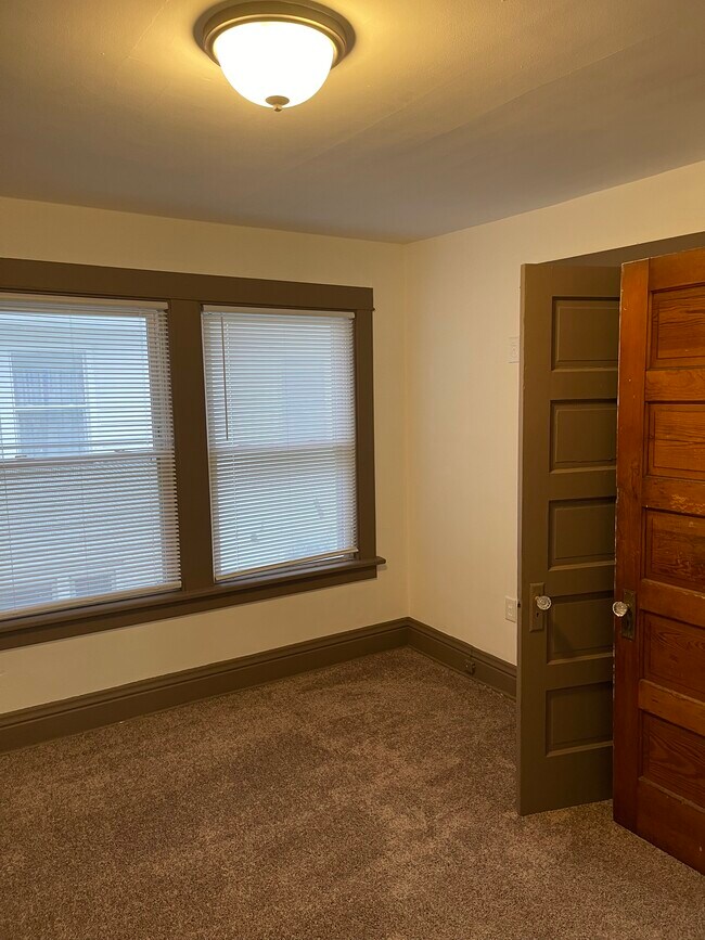 Building Photo - 1220 11th St