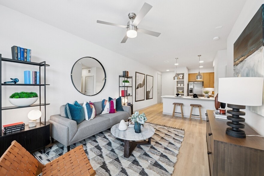 Primary Photo - The Isla