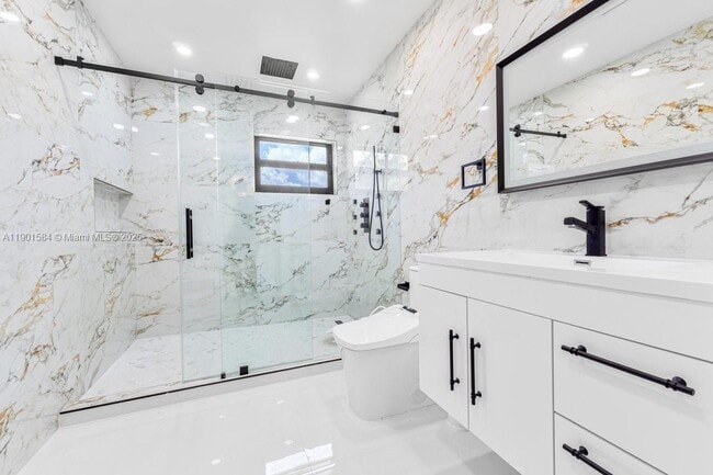 Building Photo - 15420 SW 212th Ave