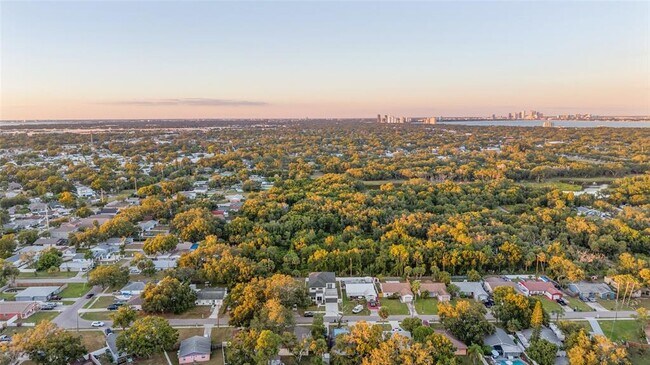 Building Photo - 3317 W Napoleon Ave