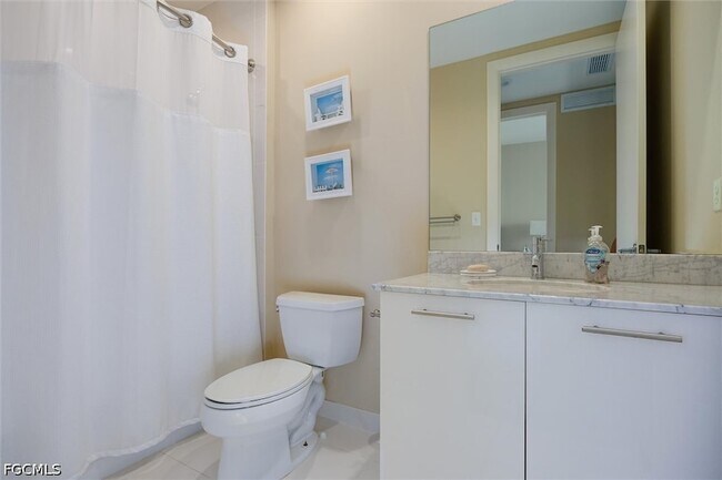 Building Photo - 3000 Oasis Way