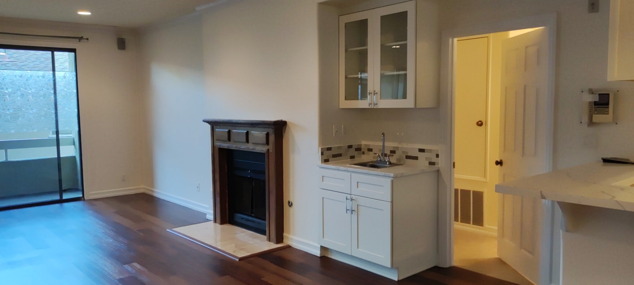 Mini Bar and Fireplace - 4430 Noble Ave