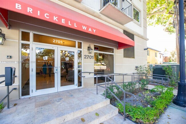 Building Photo - 2701 SW 3rd Ave