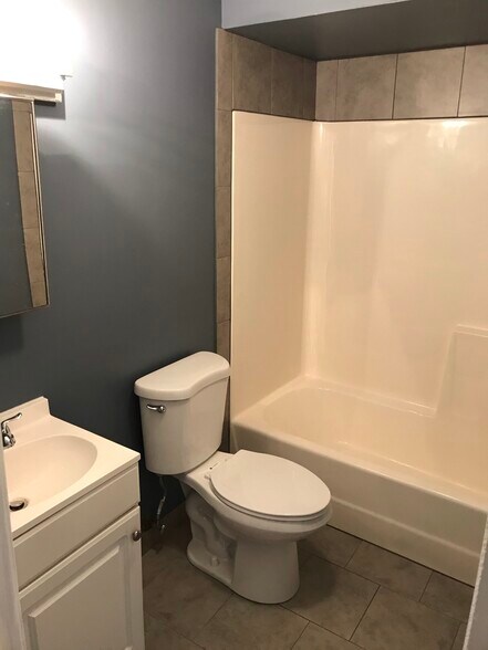 Building Photo - 5857 Curry Rd