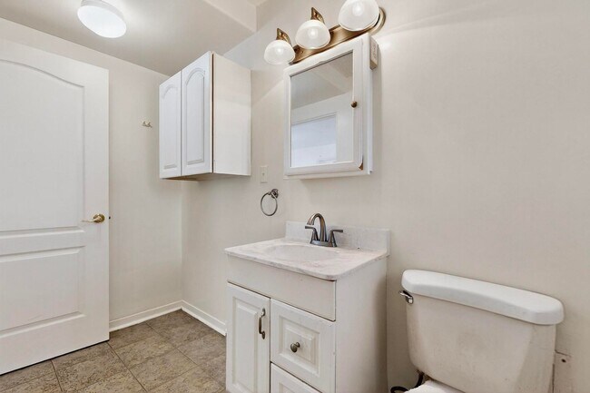 Building Photo - NEAR NORTH VALLEY PUEBLO 2 Bedroom  1 Bath...