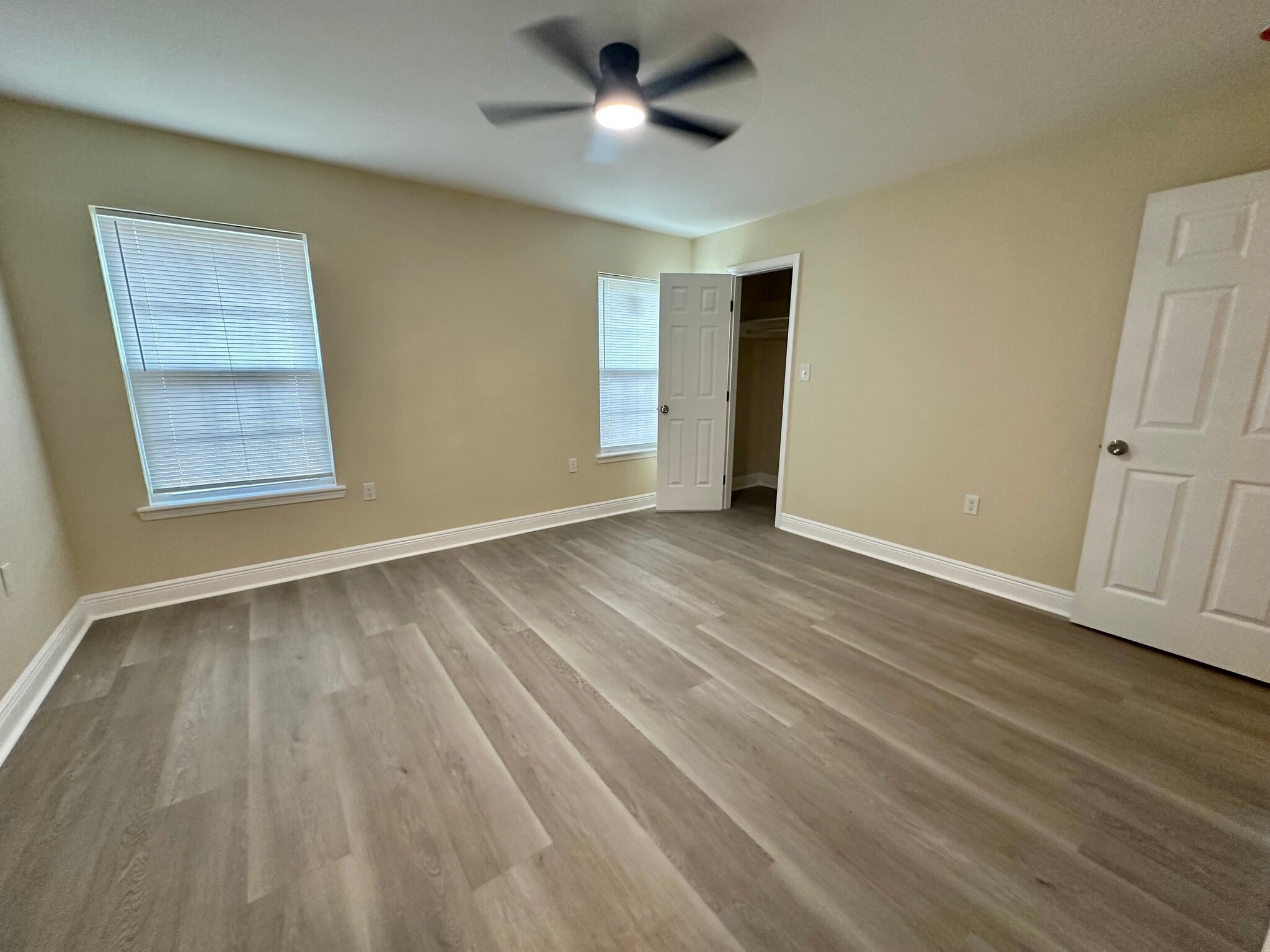 Building Photo - 3209 Idaho Ave