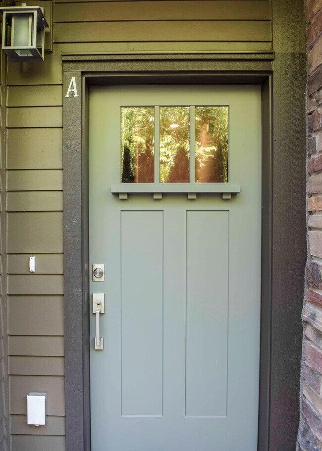 Building Photo - 12003 SE High Creek Rd