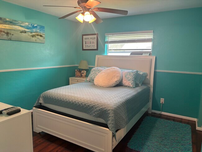 Building Photo - 212 Jefferson Ave