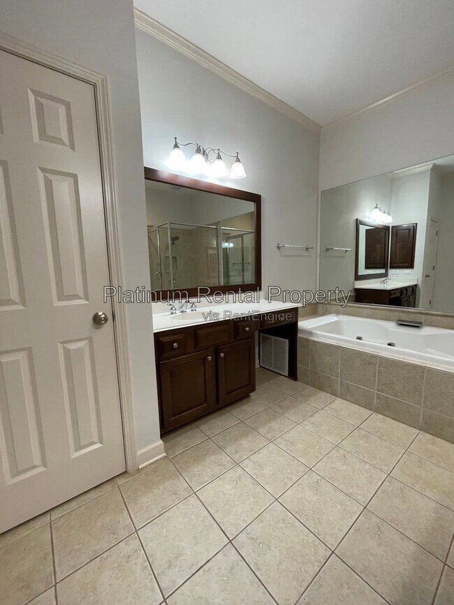 Building Photo - 1875 Adagio Dr