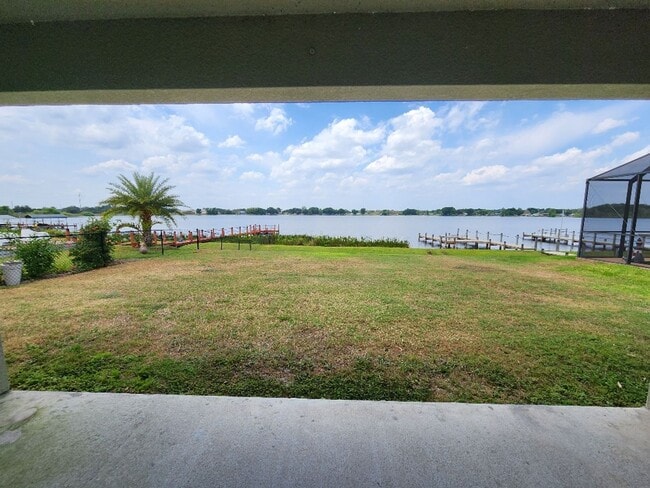 Building Photo - Gorgeous 4-Bedroom Lakefront!!