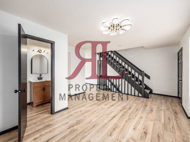 Building Photo - 5932 Waterview Dr