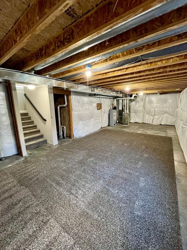 Building Photo - Now Leasing – Stylish 3-Bedroom Home in Bondurant