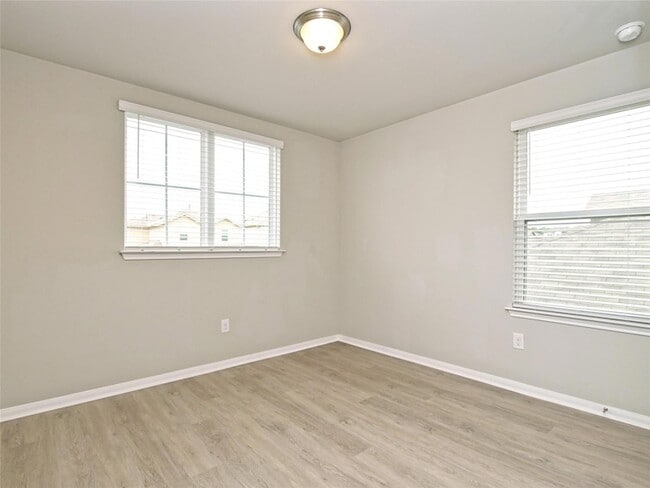 Building Photo - 6917 Ranchito Dr