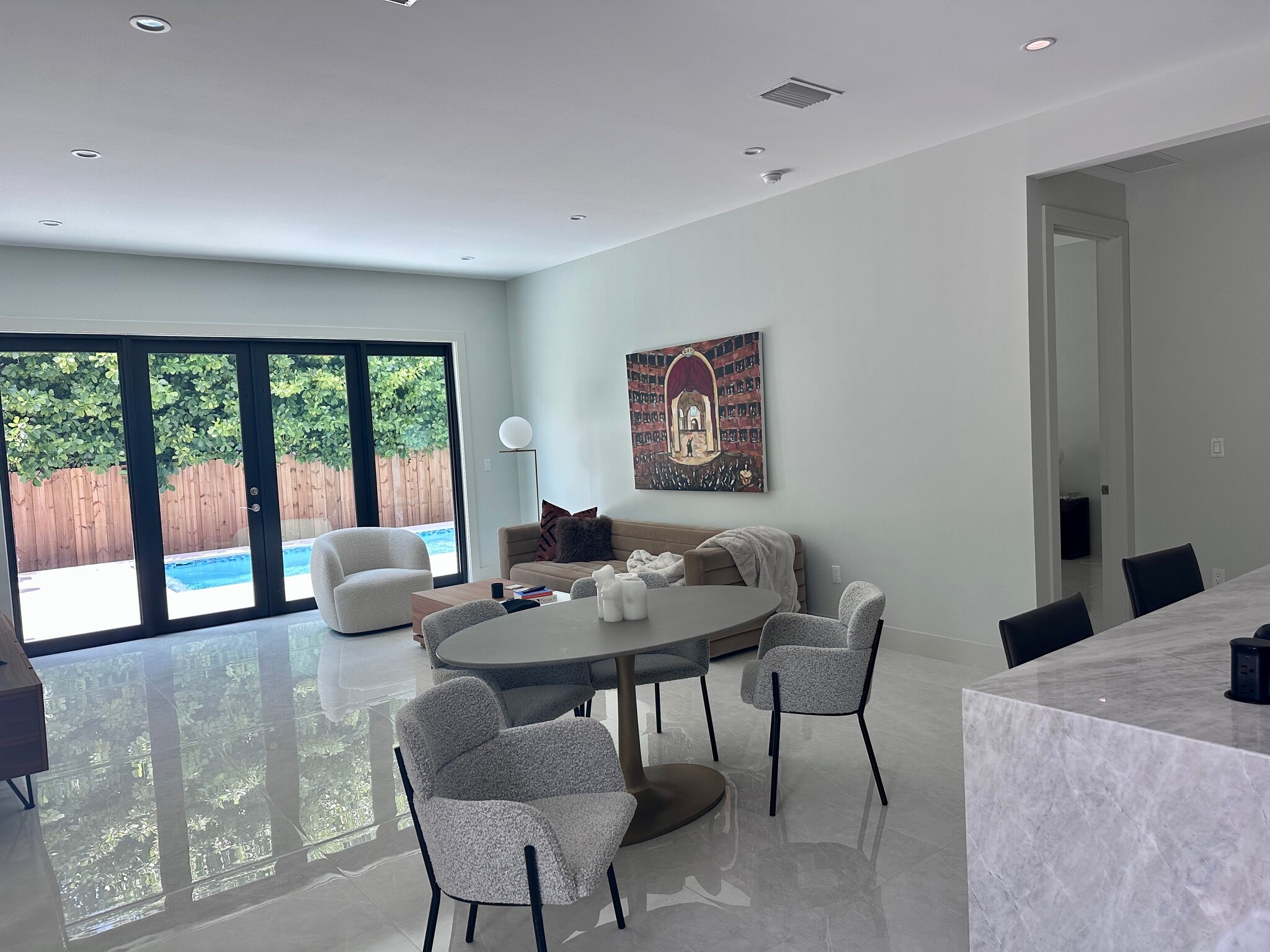 Building Photo - 8410 SW 65th Ave