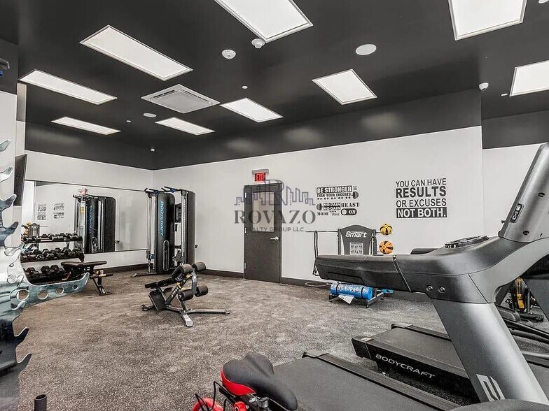 Building Photo - 19 Livingston St