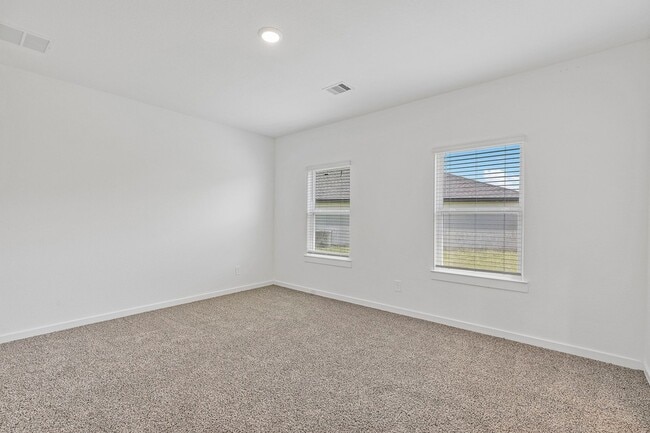 Building Photo - 31634 Whittis Hl Wy