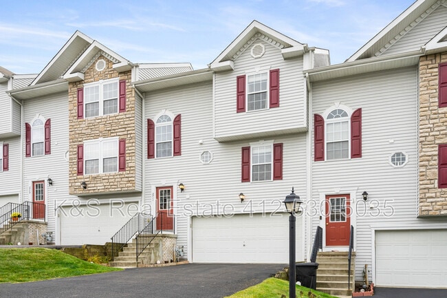 Building Photo - 2711 Canterbury Dr