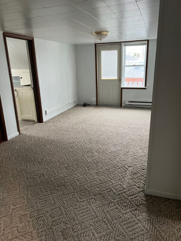 Building Photo - 2108 Charles St