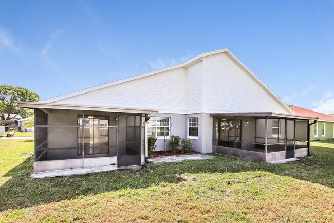 Building Photo - 238 Satinwood Cir