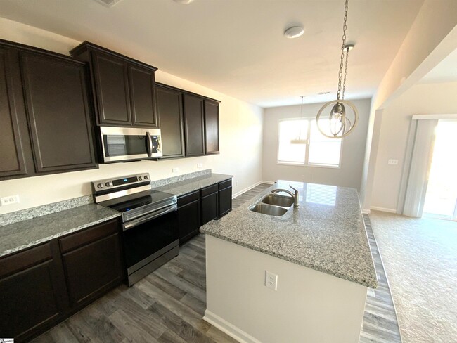 Building Photo - 16 Corsica Ct