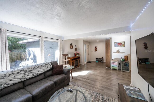 Building Photo - 749 NW 34th St