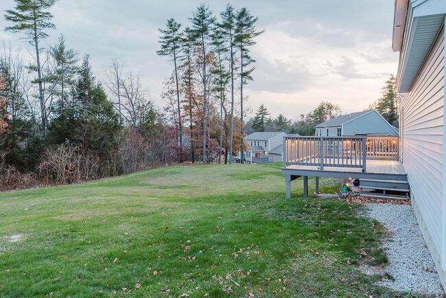 Building Photo - 213 Villager Rd