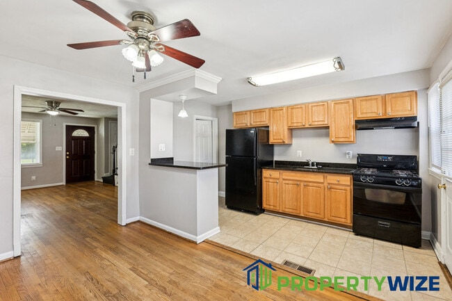 Building Photo - 4003 Shannon Dr