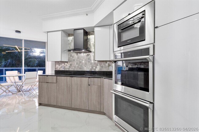 Building Photo - 3100 N Ocean Blvd