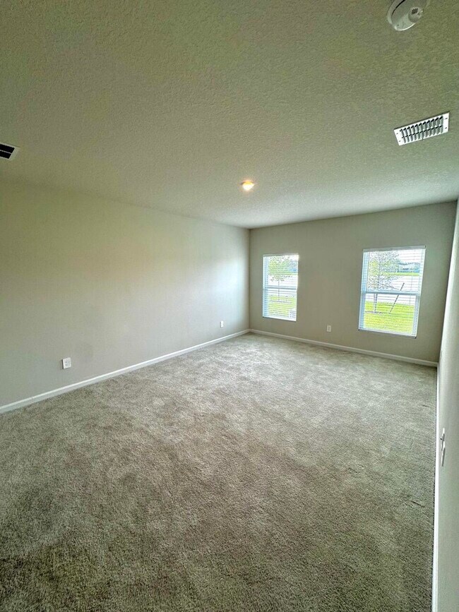 Building Photo - 461 Cherimoya St