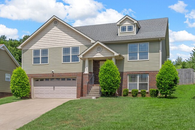 Building Photo - Large home ready for you to call home today!
