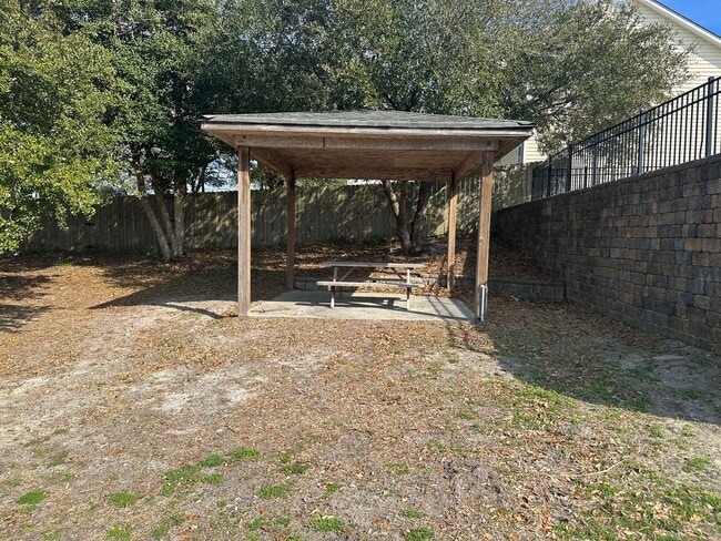 Building Photo - 238 E Ivybridge Dr