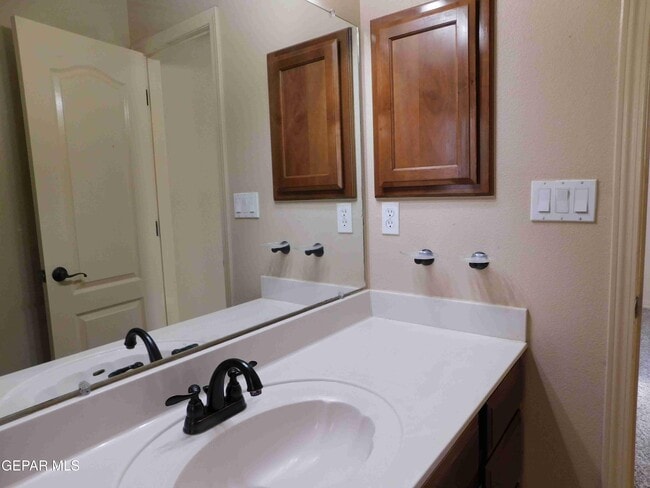 Building Photo - 4529 Hugo Reyes St