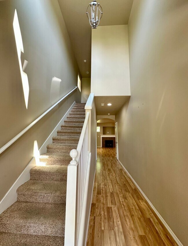 Building Photo - 61158 SW Teton Ln