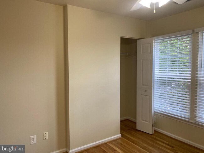Building Photo - 7049 Rogue Forest Ln
