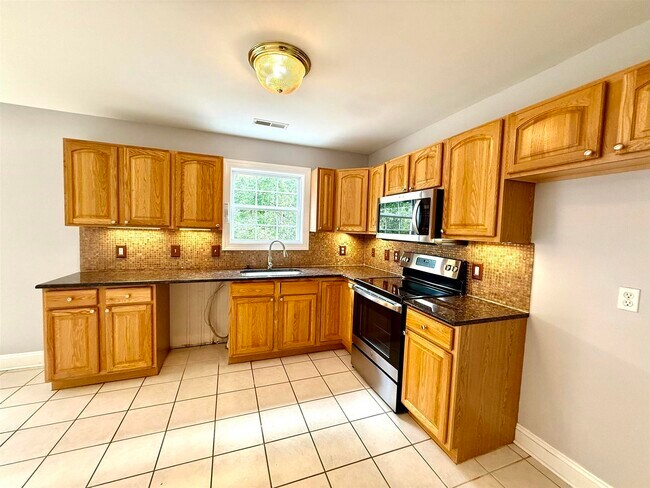 Building Photo - 575 Oak Tree Blvd NW