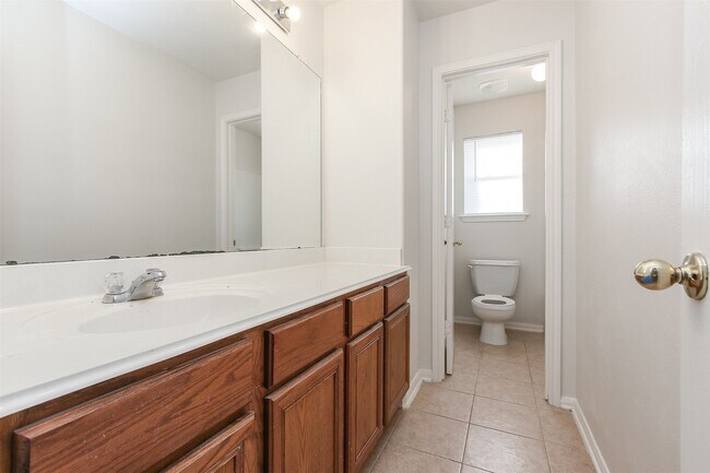 Building Photo - 6103 Menor Crest Dr