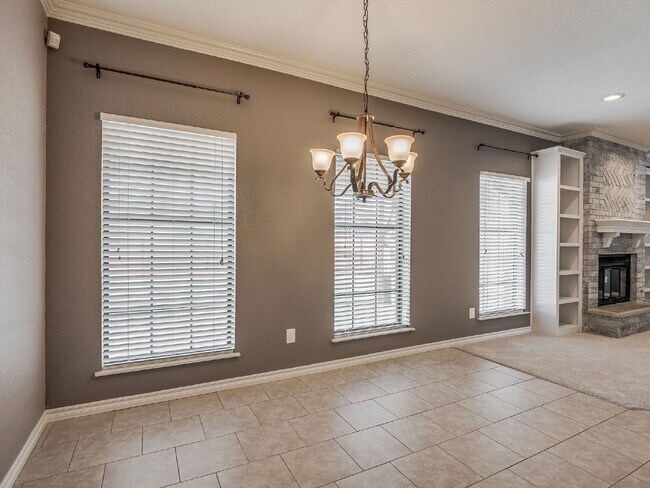 Building Photo - Immaculate Edmond Home with New Carpet and Storm Shelter!