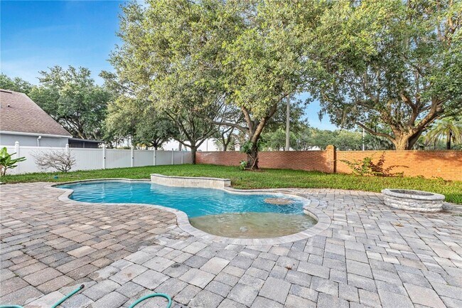 Building Photo - 2031 Wintermere Pointe Dr