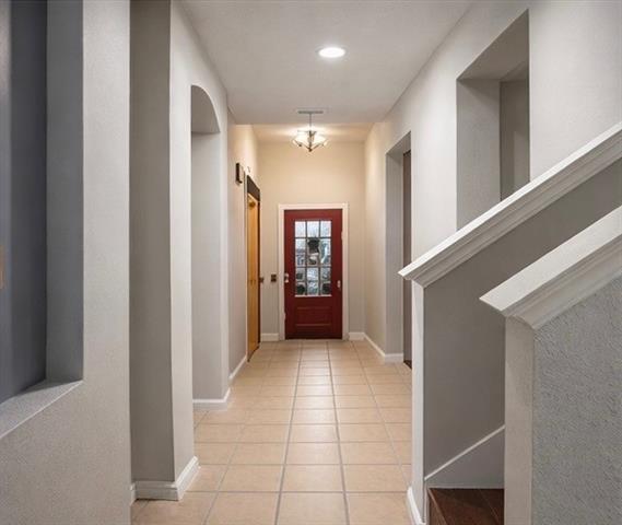 Building Photo - 10120 Sourwood Dr