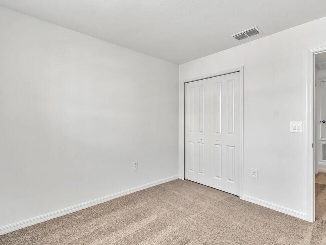 Building Photo - 13445 Prosperity Lks Blvd