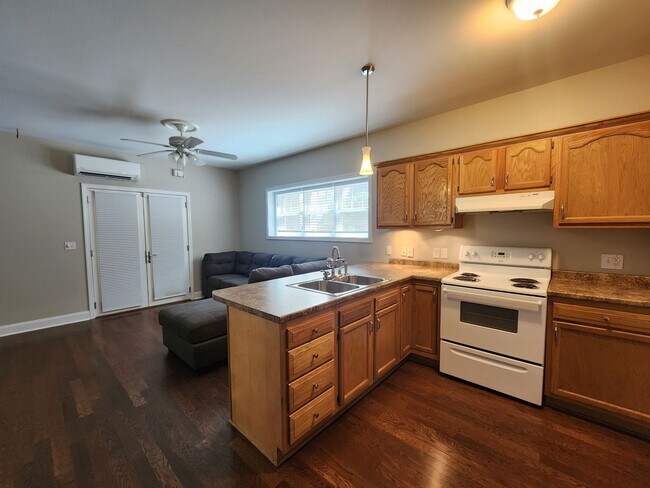 Building Photo - Montford Rental-Asheville