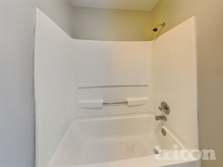 Building Photo - 109 Impressive Ln